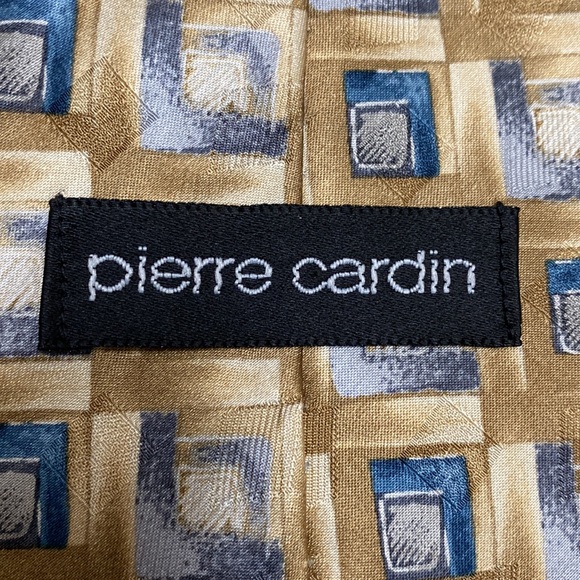Buy One Get One 1/2 Off!! Vintage Pierre Cardin 100% Silk Tie - Picture 2 of 3